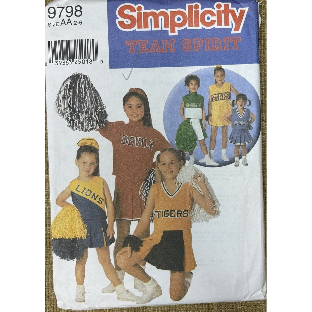 Simplicity 9798  Cheerleader Skirt Top Uncut Team Spirit Sizes 2-6 Costume